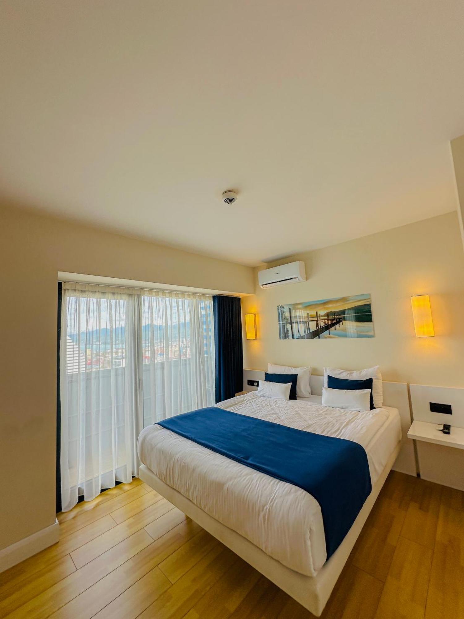 Seaside Vip Hotel Batumi Kültér fotó