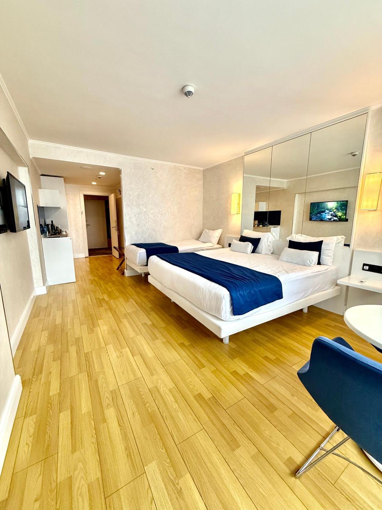 Seaside Vip Hotel Batumi Kültér fotó