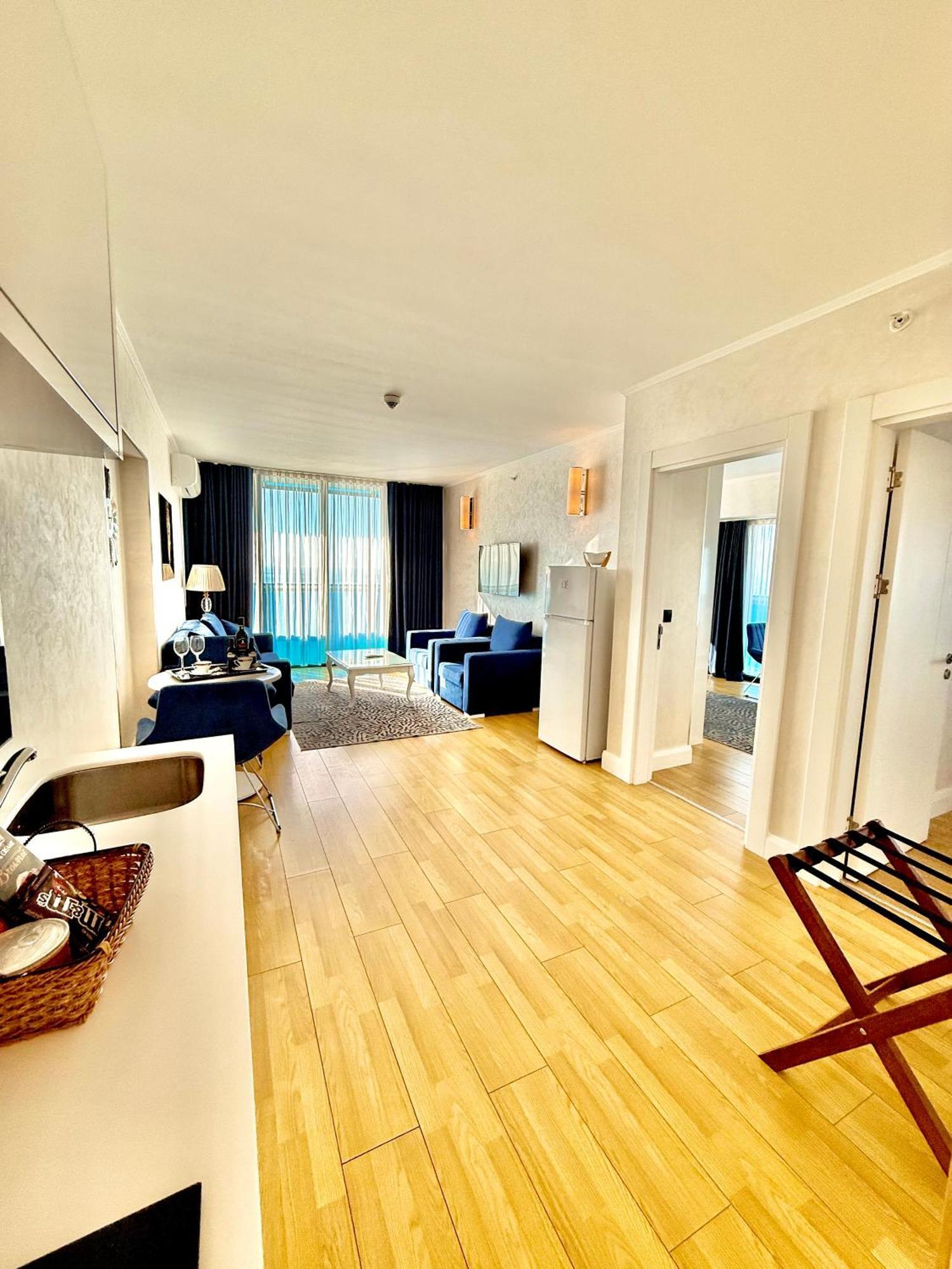 Seaside Vip Hotel Batumi Kültér fotó