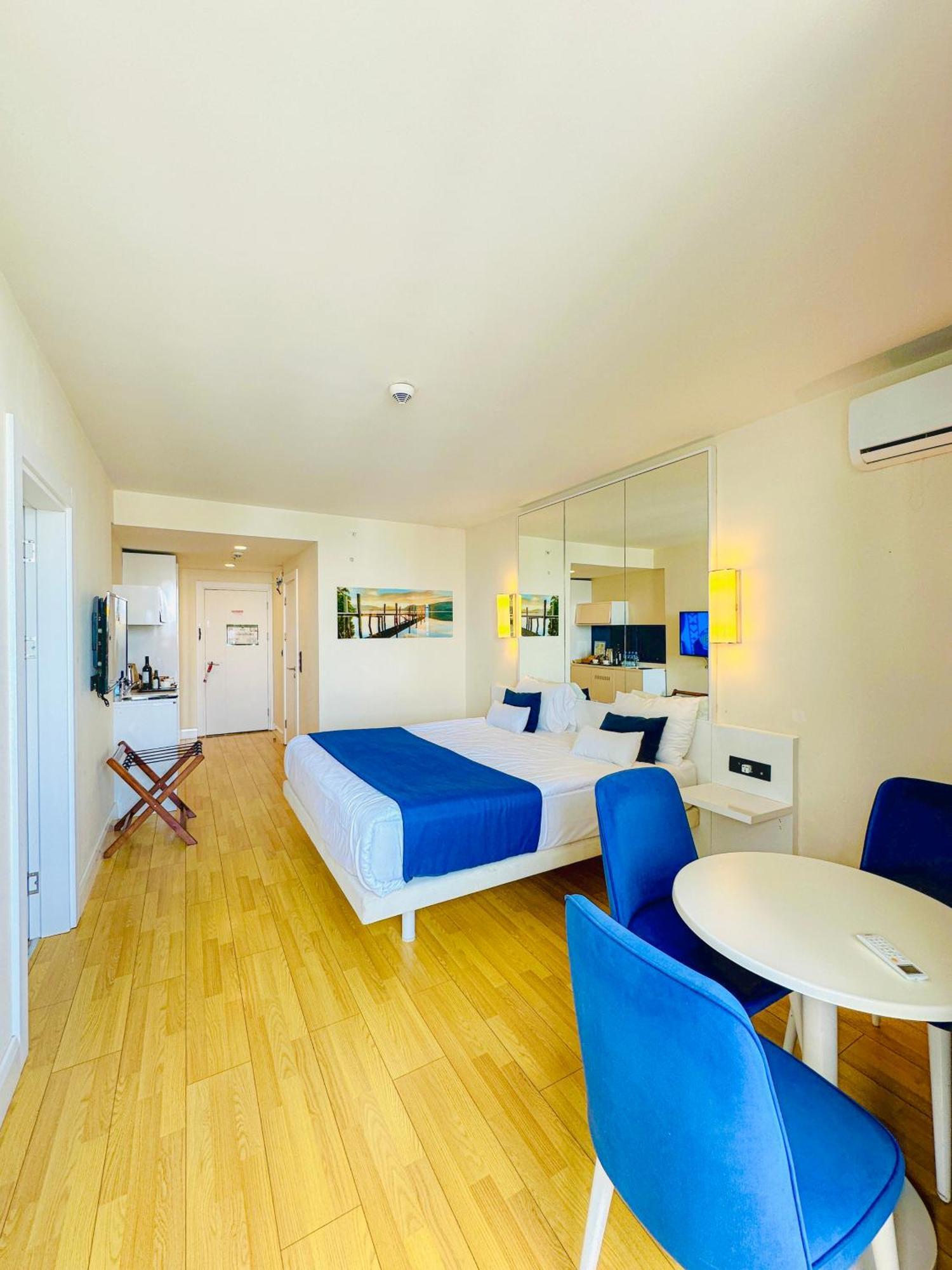 Seaside Vip Hotel Batumi Kültér fotó
