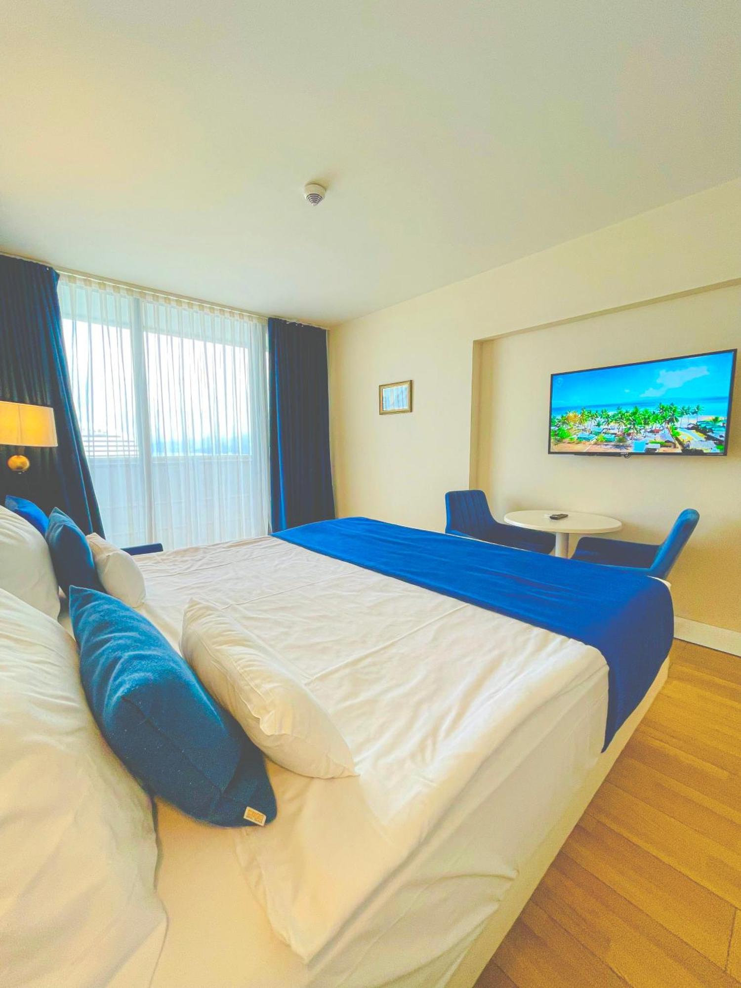 Seaside Vip Hotel Batumi Kültér fotó