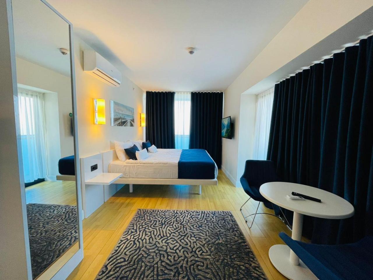 Seaside Vip Hotel Batumi Kültér fotó